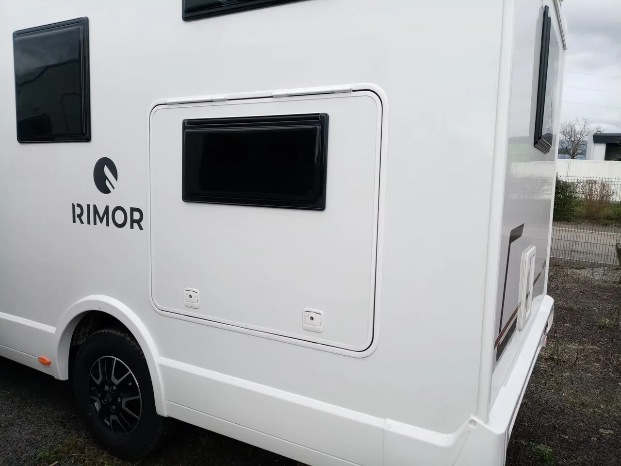 SARUS 50 BOITE AUTO Offre prêt a partir.